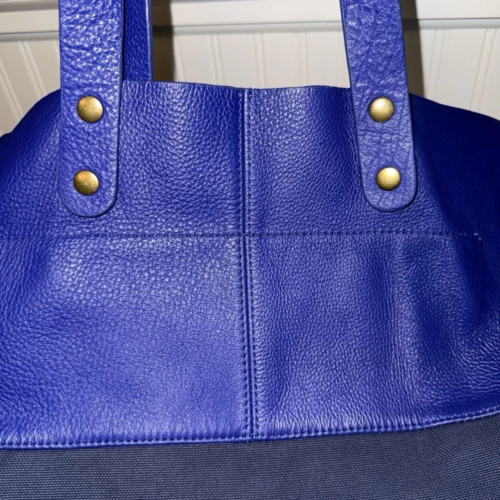 The Unbranded Brand royal blue